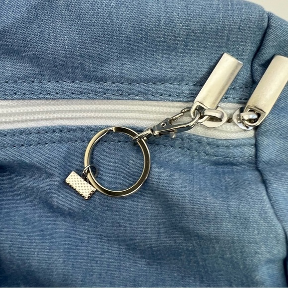 Carrie Underwood from VIP Tour  “Denim & Rhinestones” Blue Duffle Bag 22.5”x14” - Picture 5 of 8